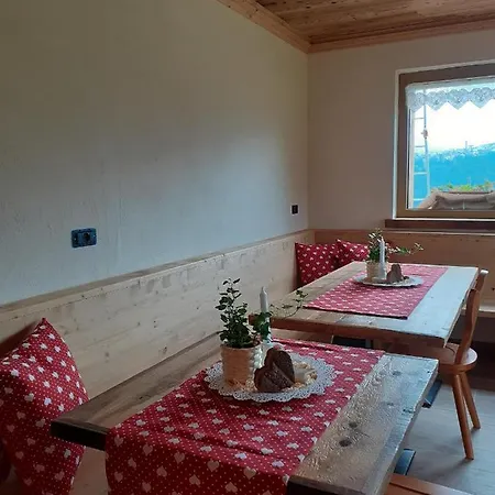 Il Bucaneve Alojamento de Acomodação e Pequeno-almoço Santo Stefano Di Cadore