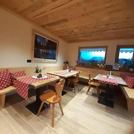 Alojamento de Acomodação e Pequeno-almoço Il Bucaneve Santo Stefano Di Cadore