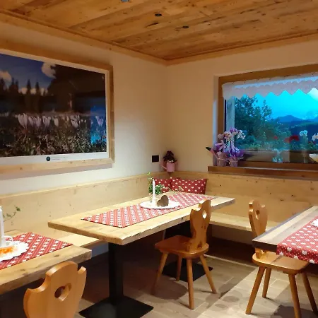 Alojamento de Acomodação e Pequeno-almoço Il Bucaneve Santo Stefano Di Cadore