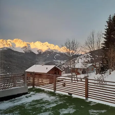 Il Bucaneve Alojamento de Acomodação e Pequeno-almoço Santo Stefano Di Cadore